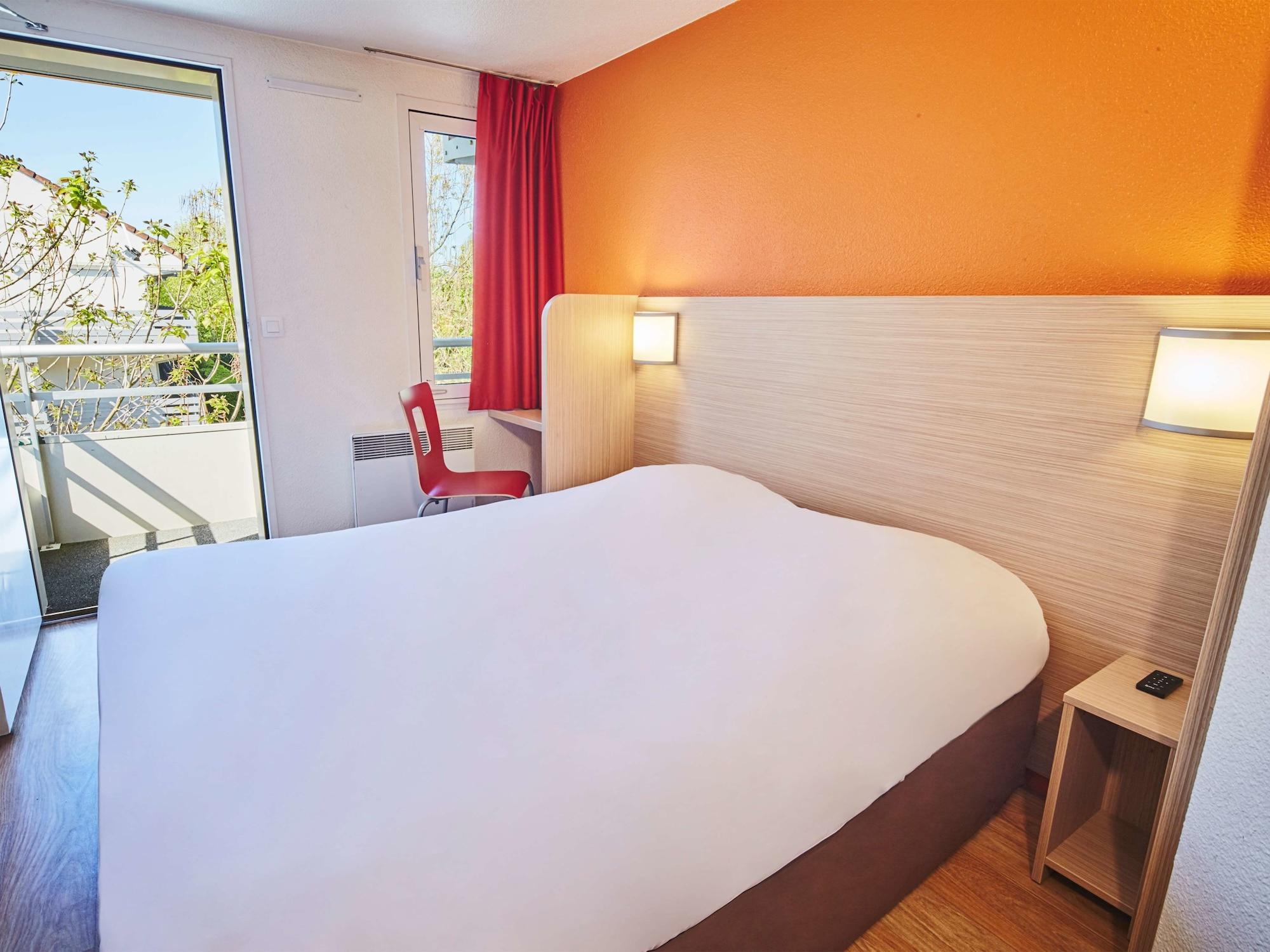 Premiere Classe Melun Senart Vert-Saint-Denis Exterior foto