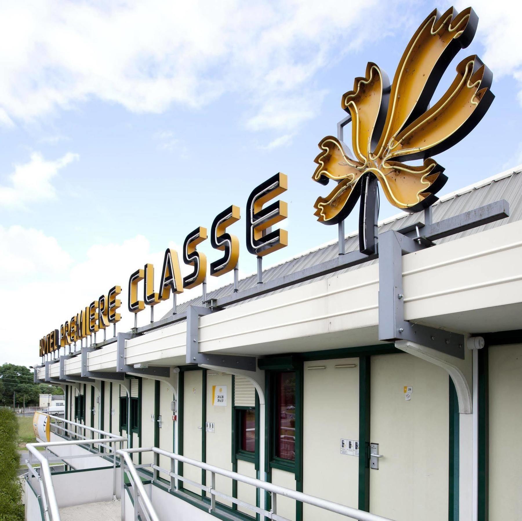 Premiere Classe Melun Senart Vert-Saint-Denis Exterior foto