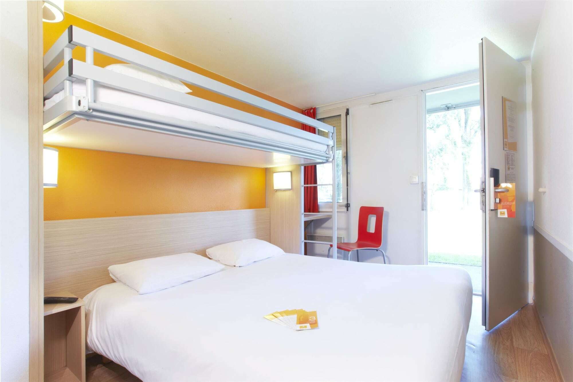 Premiere Classe Melun Senart Vert-Saint-Denis Exterior foto
