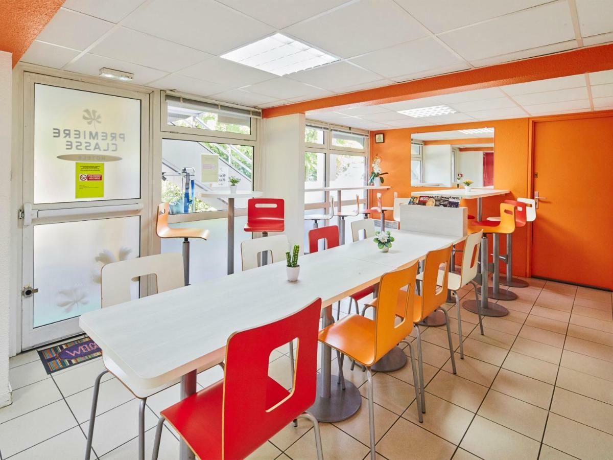 Premiere Classe Melun Senart Vert-Saint-Denis Exterior foto